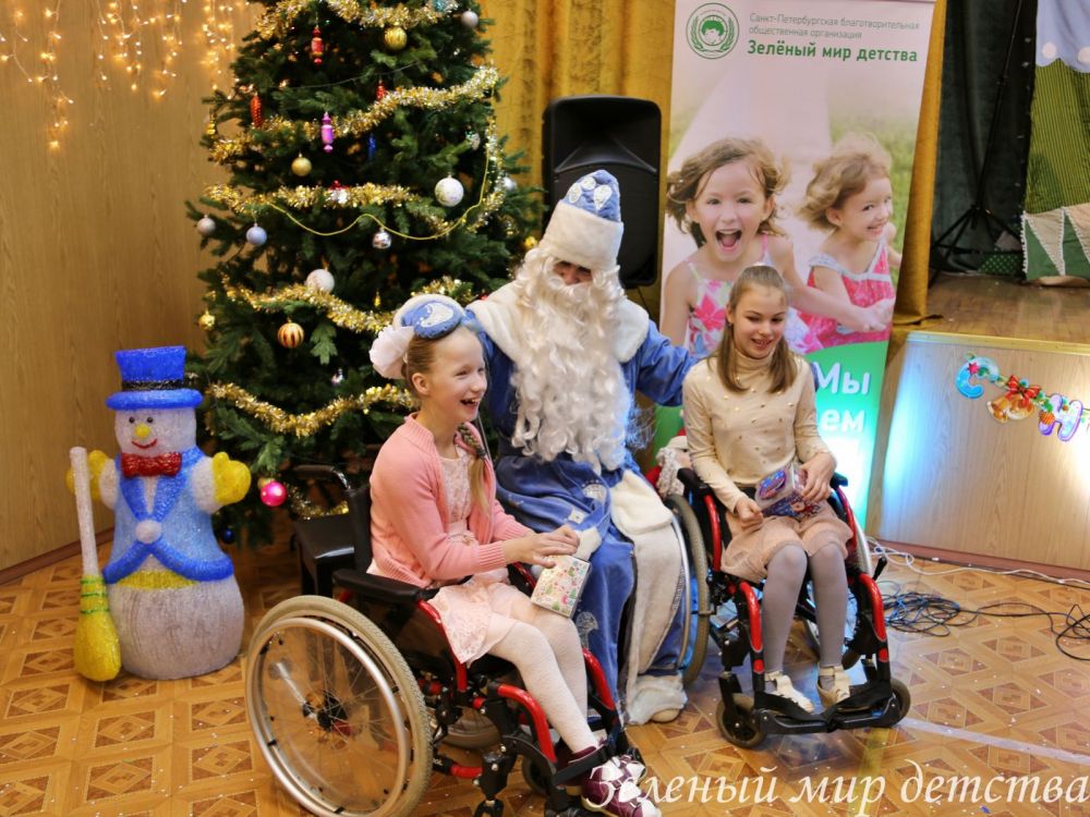 Мы устраиваем Новый год для 709 детей-инвалидов и детей, находящихся в больницах!